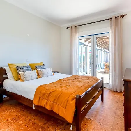 度假居 Typical 5bdr House With Pool & Bbq By Lovelystay