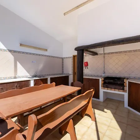 Holiday home Typical 5bdr House With Pool & Bbq By Lovelystay *